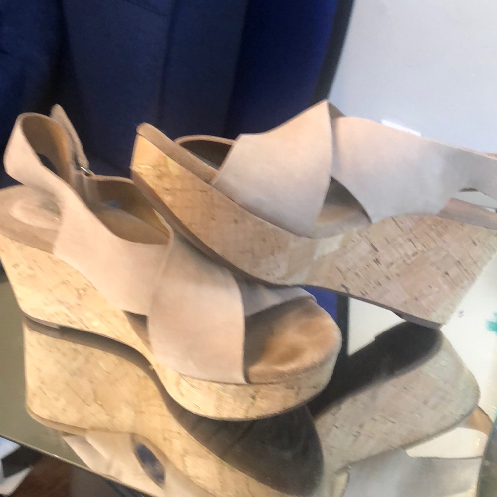 Tan CLARKS Cork bottom wedge sandal sz6.5